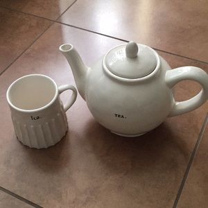 Rae Dunn tea pot set
